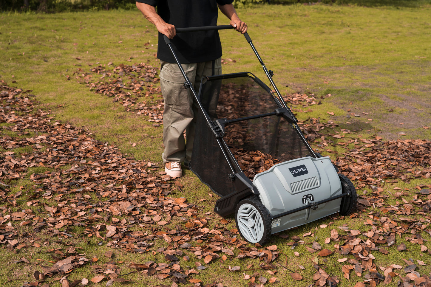 21-Inch Push Lawn Sweeper, Grass, Lawn and Leaf Cleanup Collector with Large 3.5 cu. ft. Hopper Bag