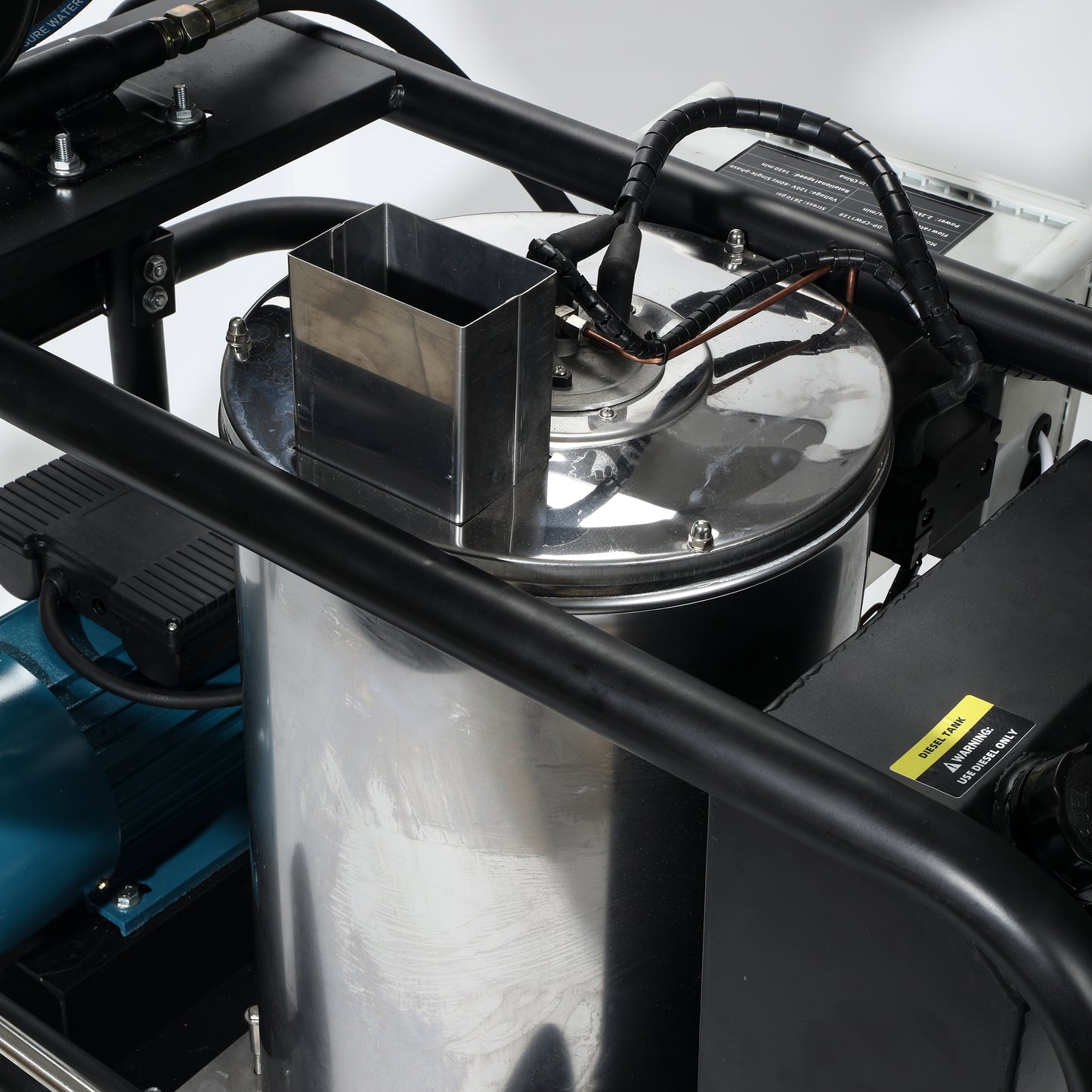 2600 PSI Electric Hot Water Pressure Washer